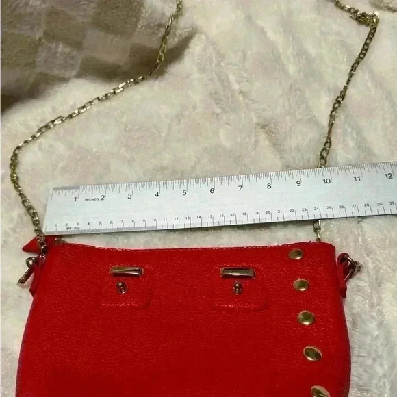 Cute small red faux leather  purse - Picture 7 of 8